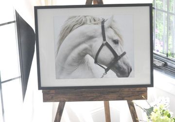 Мольберт в доме