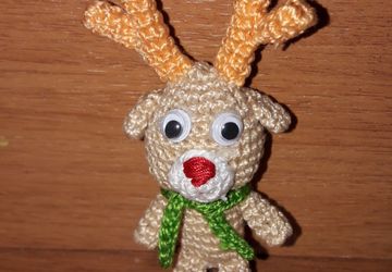 Миниатюрный амигуруми оленёнок