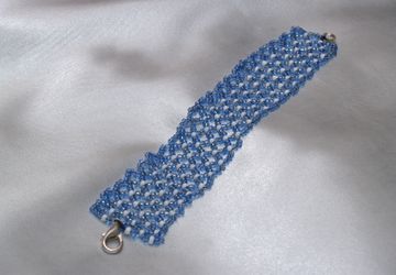 Браслет-сетка из бисера