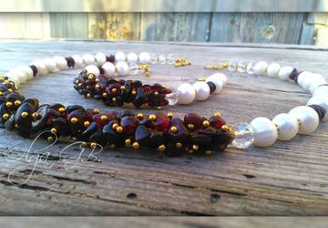 Комплект Гранат в жемчуге" (бусы и браслет)