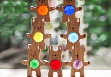 Семь зайцев в цветах радуги