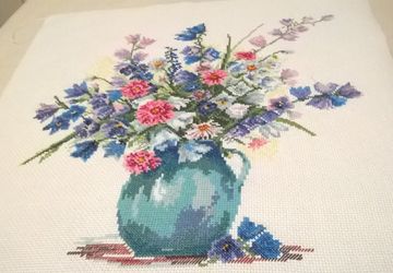 Букет астр и колокольчиков