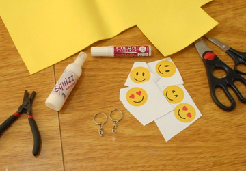 СДЕЛАЙ САМ: БРЕЛОК СМАЙЛИК.