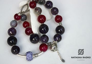 Браслет на замке из натуральных камней