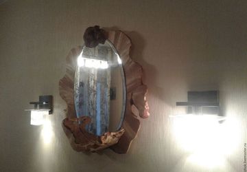 Зеркало с завитушкой