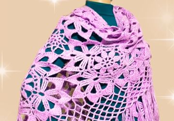 Вязаная теплая шаль.