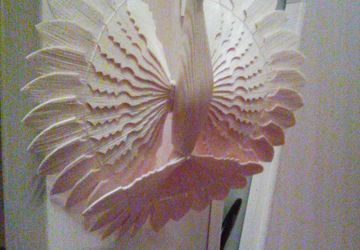 Птичка 15*15см,материал сосна,фигурные крылья.Вестница Любви ждёт своего друга!