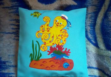 Роспись по ткани. декоративные подушки, рисунки на футболках...