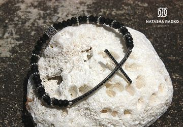 Браслет на резинке из натуральных камней