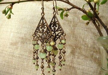 Серьги из оникса на бронзовой фурнитуре