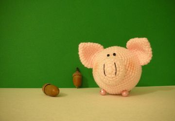 Свиношарик розовый 8см