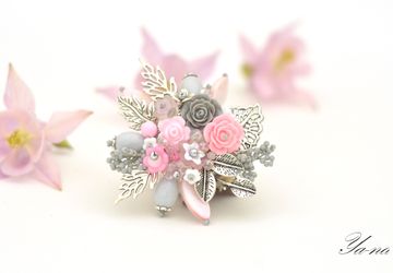 Брошь с цветами и листьями "Розовый лепесток"