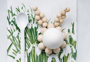 Маленькие зайчики украшение для вашего пасхального стола.