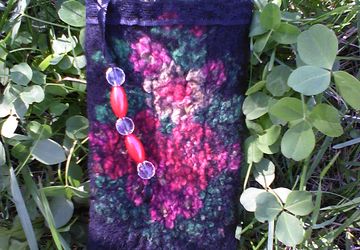 Чехол для мобильного из чистой шерсти.