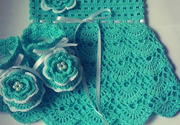 Боди-платье и пинетки