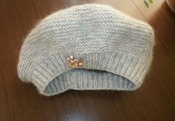 Женский берет