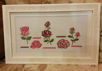 Картина вышитая "Розы"
