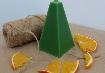 Зелёная свеча с маслом пихты ⠀