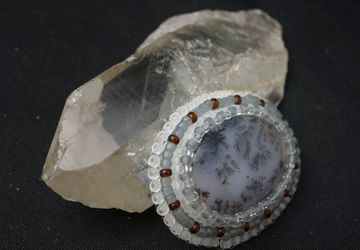 Брошь "Метель в лесу"