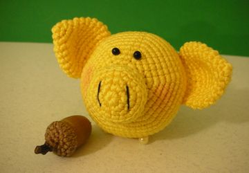 Ёлочная игрушка свиношарик жёлтый