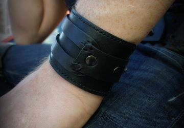 Мужской браслет из натуральной кожи