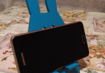 Подставка под телефон " Зайка"