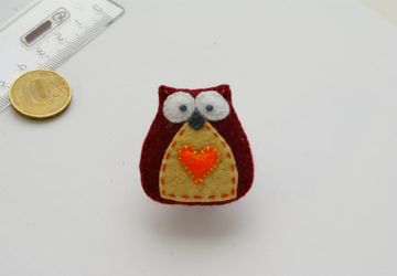 Брошь "Совёнок с сердечком"