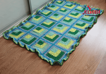 Вязаный плед, одеяло, коврик