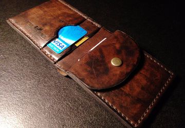 Небольшой мужской кошелек с отделом для мелочи