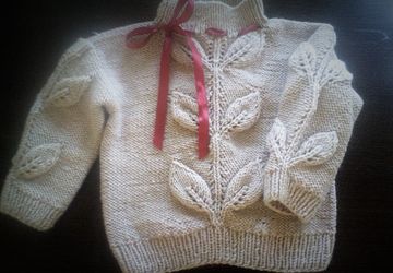 Кофточка на девочку " Листья"