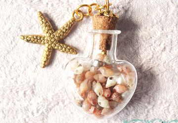 Подвеска в форме сердца с ракушками