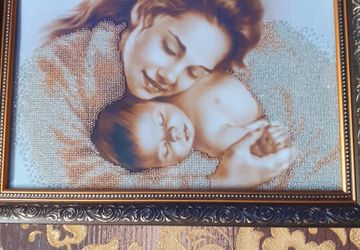 Мать с младенцем