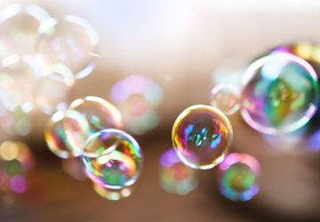 СВЕТЯЩИЕСЯ МЫЛЬНЫЕ ПУЗЫРИ В ДОМАШНИХ УСЛОВИЯХ!