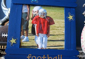 Рамка для фотографии из палочек для мороженного.