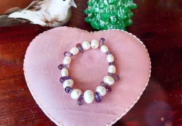 Браслет из жемчуга и аметиста
