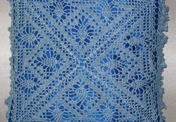 Вязанная подушка