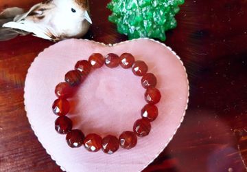 Браслет из янтаря на резинке