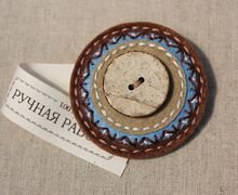 Уютная фетровая брошь