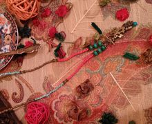 Бусы из бисера и натуральных камней