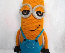 Вязаный миньон