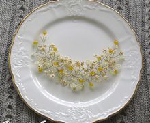 Веточка в прическу