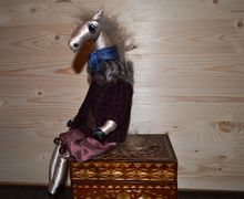 Конь в пальто