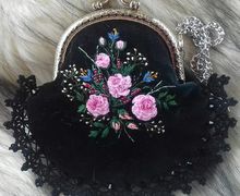 Бархатный кошелек в стиле винтаж с бразильской вышивкой