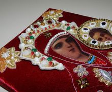 Икона Богородица 19-20в вышитая риза бархат жемчуг