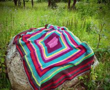 Пледы ручной работы, связанные крючком