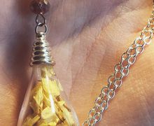 Подвеска "Желтый сухоцвет".