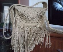 Сумка с бахромой плетеная .