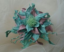 Брошь из натуральной кожи