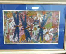 Стрекозы на лугу