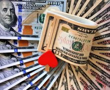 10 способов как оригинально подарить деньги на свадьбу